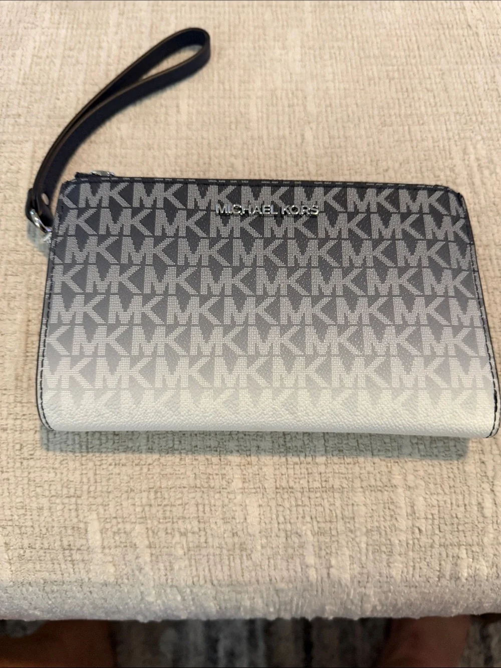Michael Kors Navy Large  Jet set Ombré wristlet  wallet